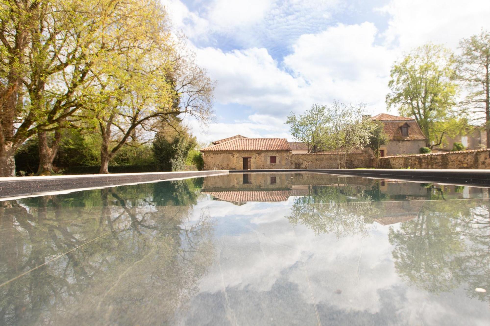 Le Clos Du Gue Pressac Buitenkant foto