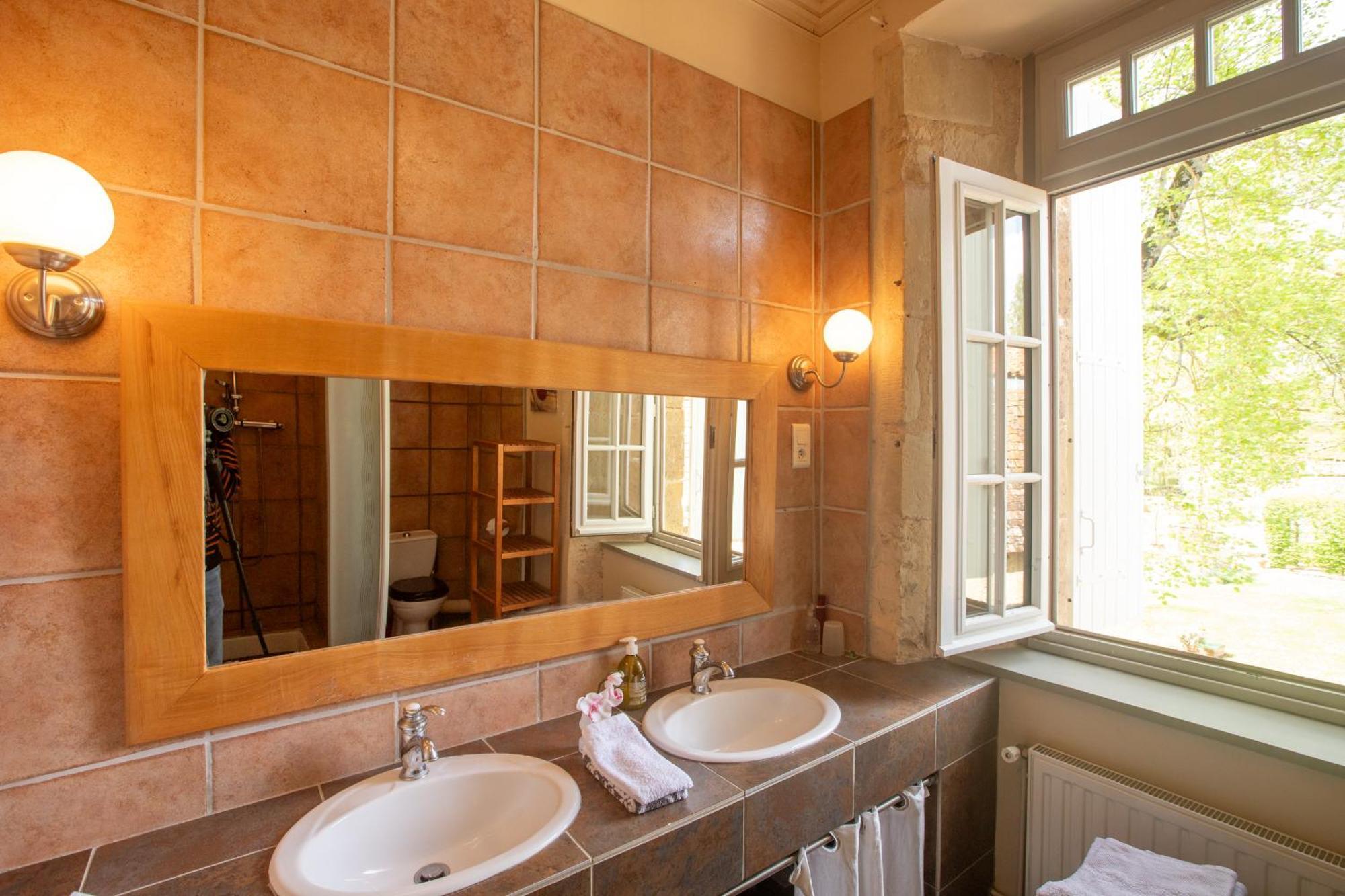 Le Clos Du Gue Pressac Buitenkant foto